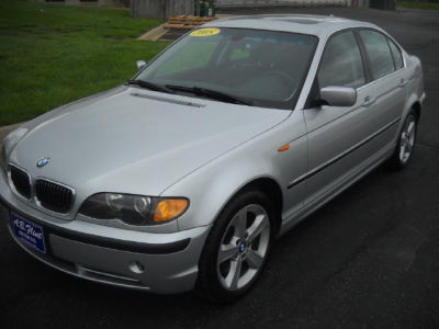 2005 BMW 330  xi