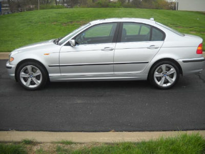 2005 BMW 330  xi