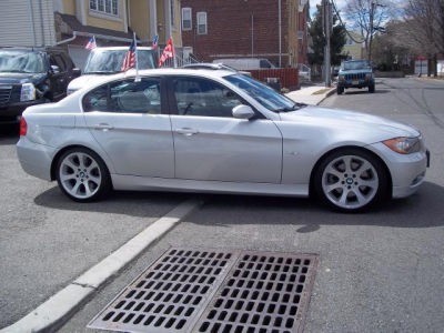 2006 BMW 330  i