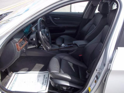 2006 BMW 330  i