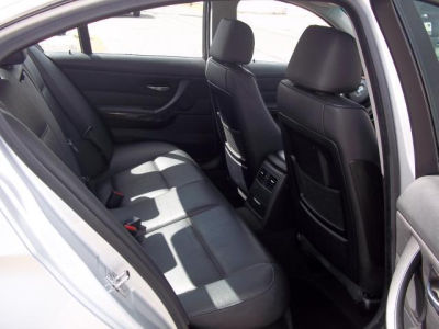 2006 BMW 330  i