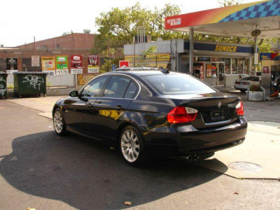 2006 BMW 330  xi