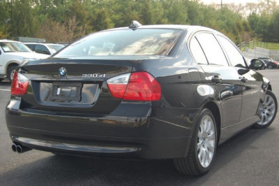 2006 BMW 330  xi