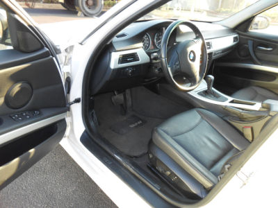 2006 BMW 330  xi