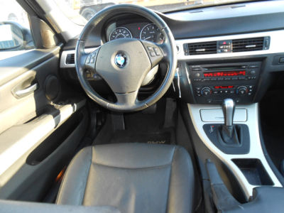 2006 BMW 330  xi