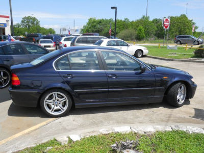 2004 BMW 330 i