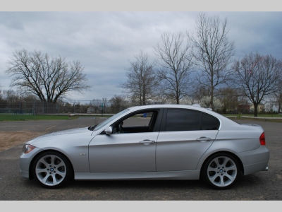 2006 BMW 330  i