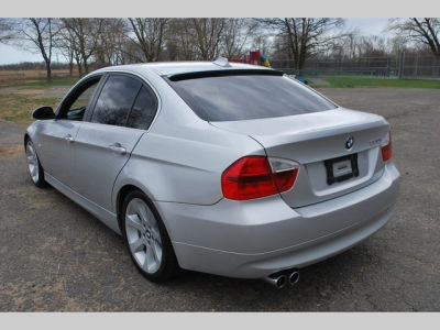 2006 BMW 330  i
