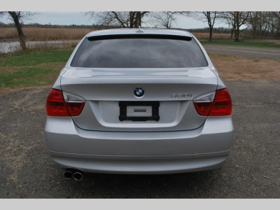 2006 BMW 330  i