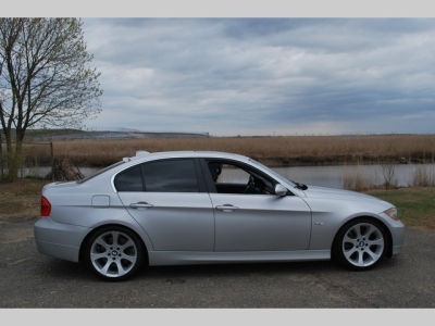 2006 BMW 330  i