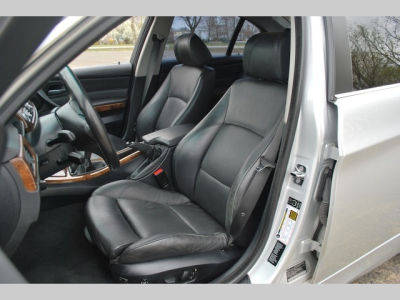 2006 BMW 330  i
