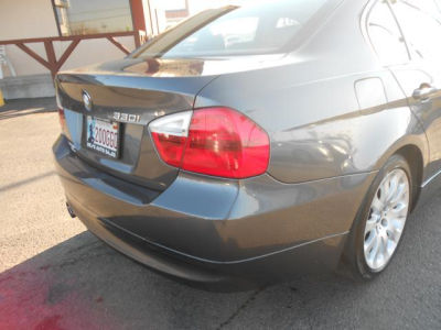 2006 BMW 330  i