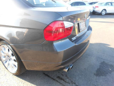2006 BMW 330  i