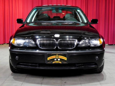 2004 BMW 330  xi