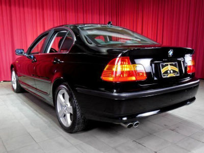 2004 BMW 330  xi