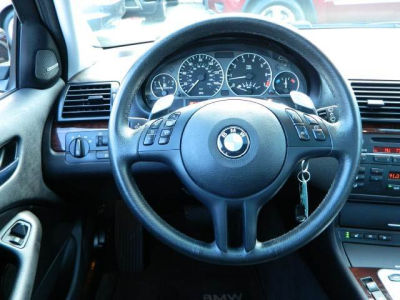 2004 BMW 330  i