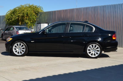 2006 BMW 330  i