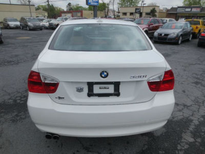 2006 BMW 330  i