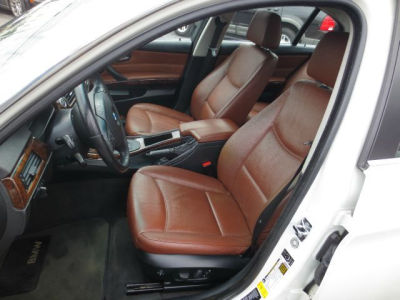 2006 BMW 330  i