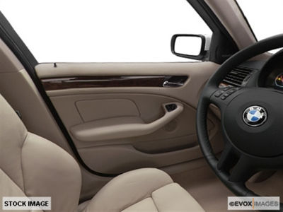 2005 BMW 330  i