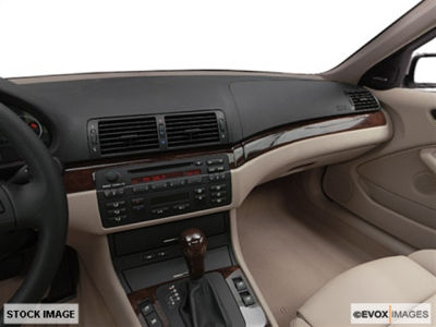 2005 BMW 330  i