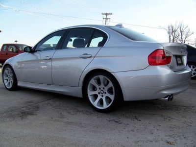 2006 BMW 330  i