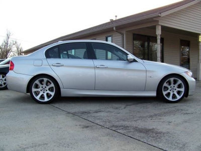 2006 BMW 330  i