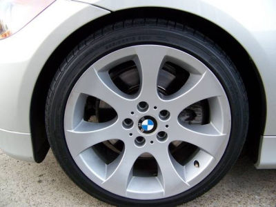 2006 BMW 330  i
