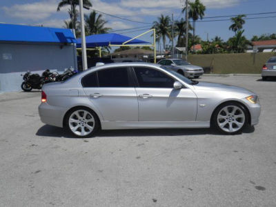2006 BMW 330  i