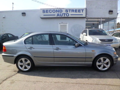 2005 BMW 330  xi