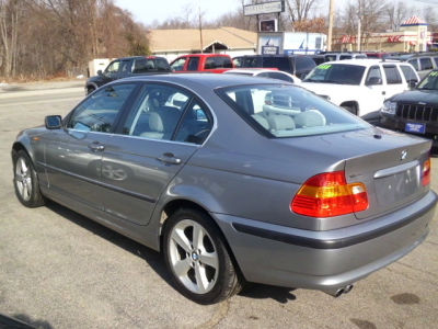 2005 BMW 330  xi