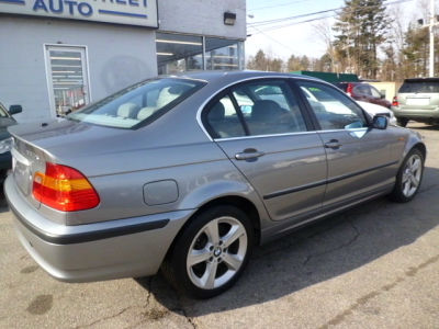 2005 BMW 330  xi