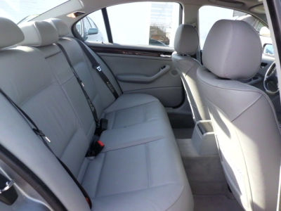 2005 BMW 330  xi
