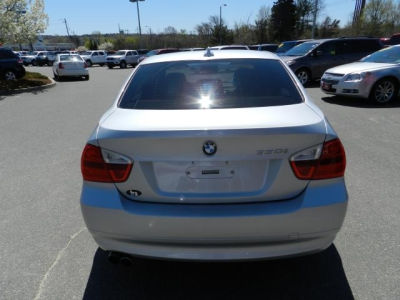 2006 BMW 330  i