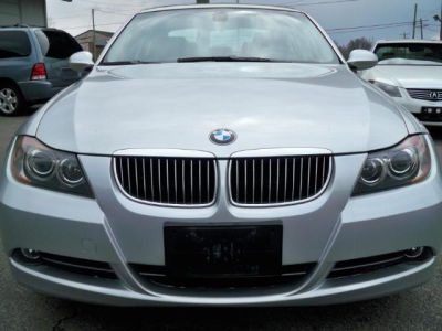 2006 BMW 330  i