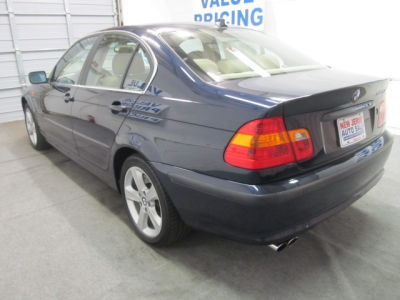 2004 BMW 330  xi
