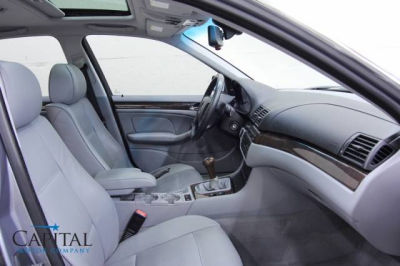 2004 BMW 330  xi