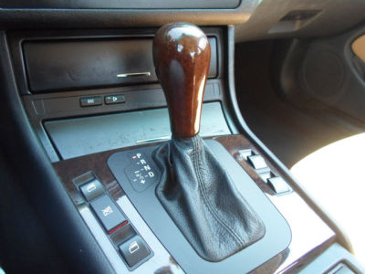 2003 BMW 330 i