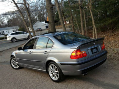 2003 BMW 330  xi