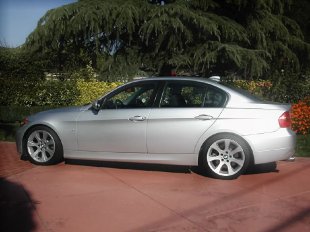 2006 BMW 330  i