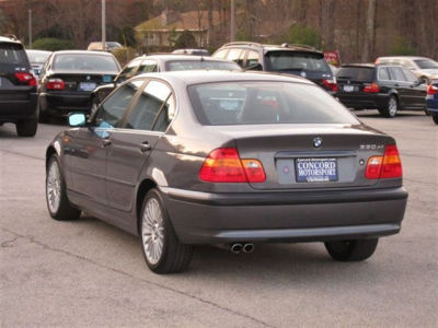2002 BMW 330  xi