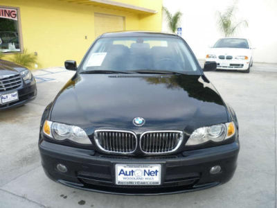 2003 BMW 330  i