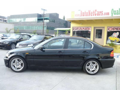 2003 BMW 330  i