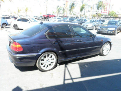 2005 BMW 330  i