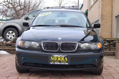 2004 BMW 330  xi