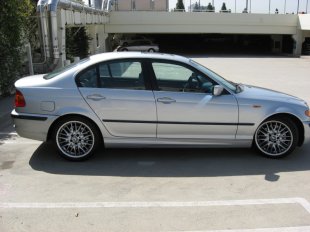 2003 BMW 330 i