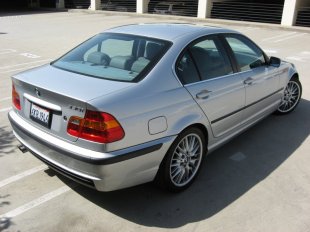 2003 BMW 330 i
