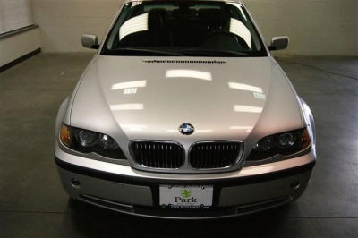 2004 BMW 330  xi