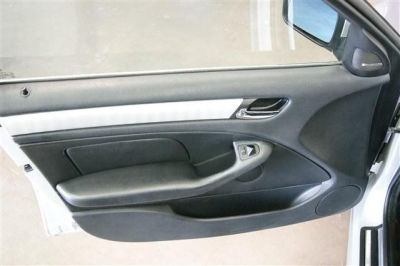 2004 BMW 330  xi