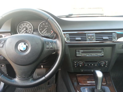 2006 BMW 330  xi